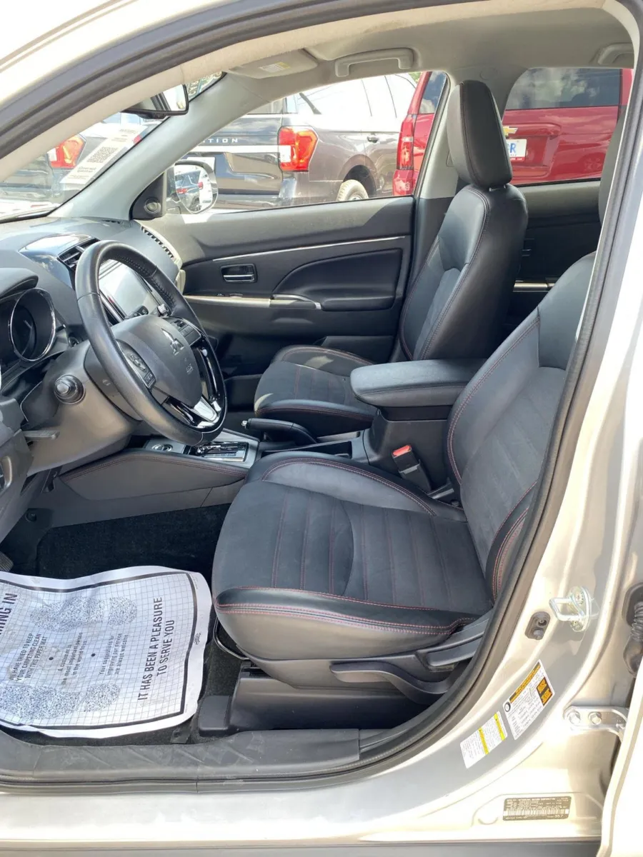Mitsubishi Outlander Sport photo 14