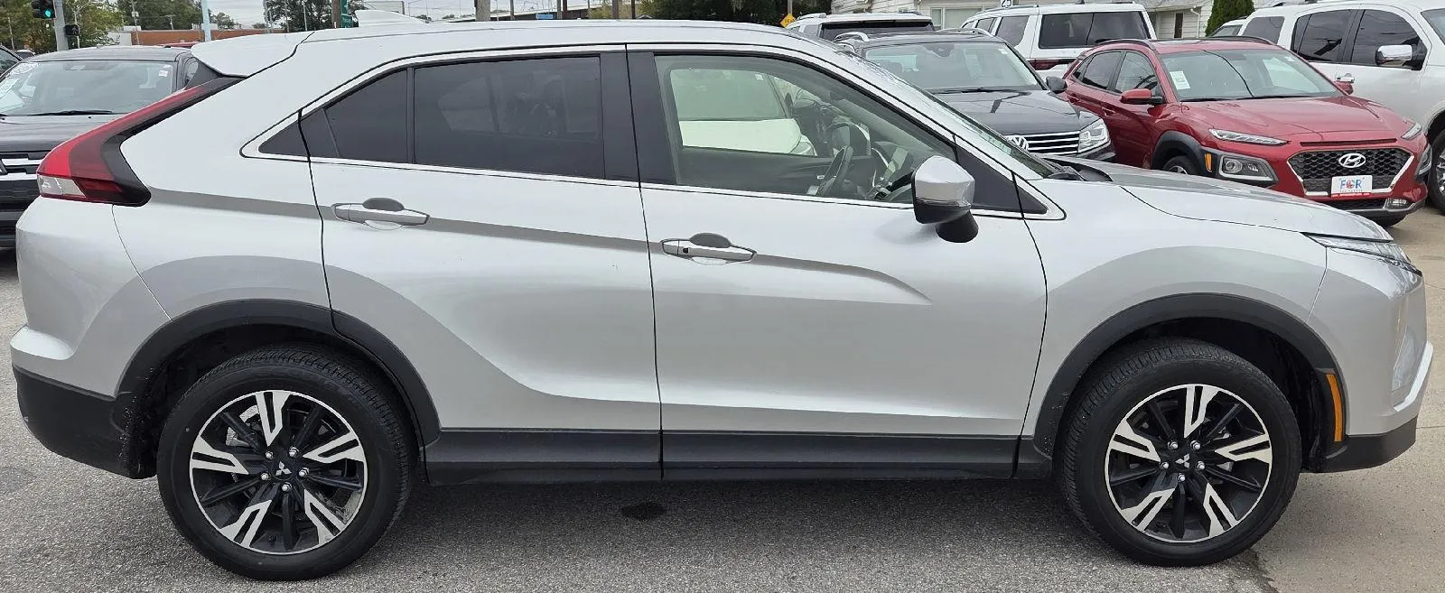 2025 Mitsubishi Eclipse Cross SE photo 5