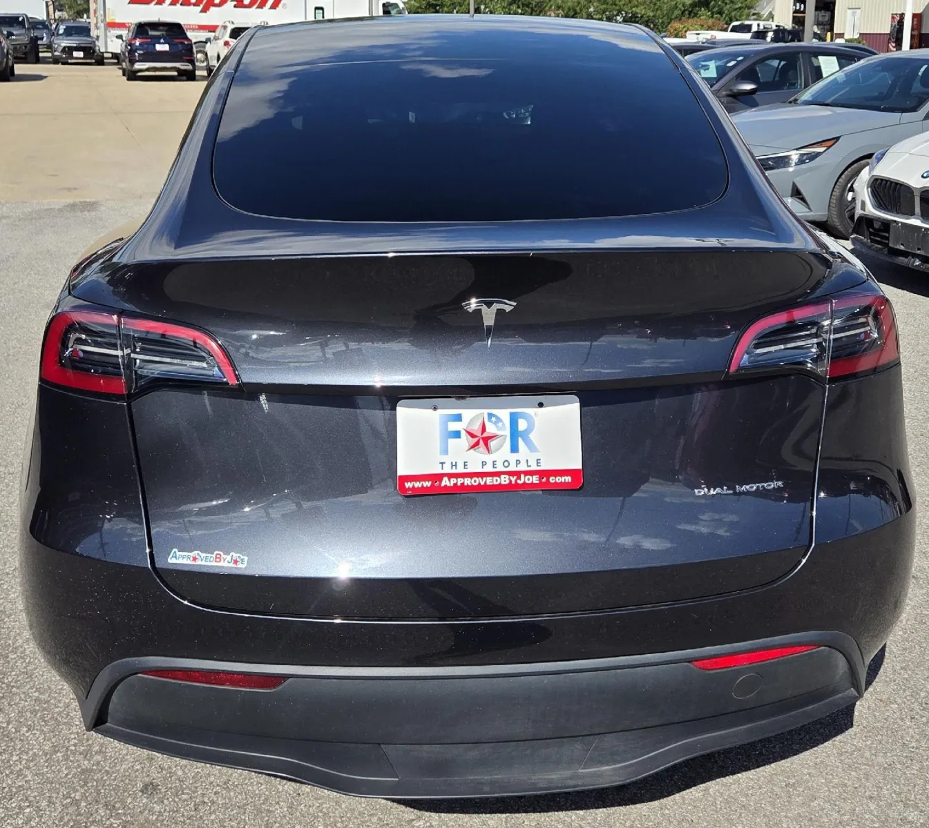 Tesla Model Y photo 10