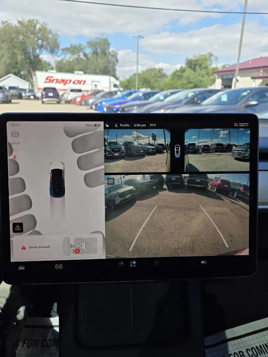 Tesla Model Y photo 21
