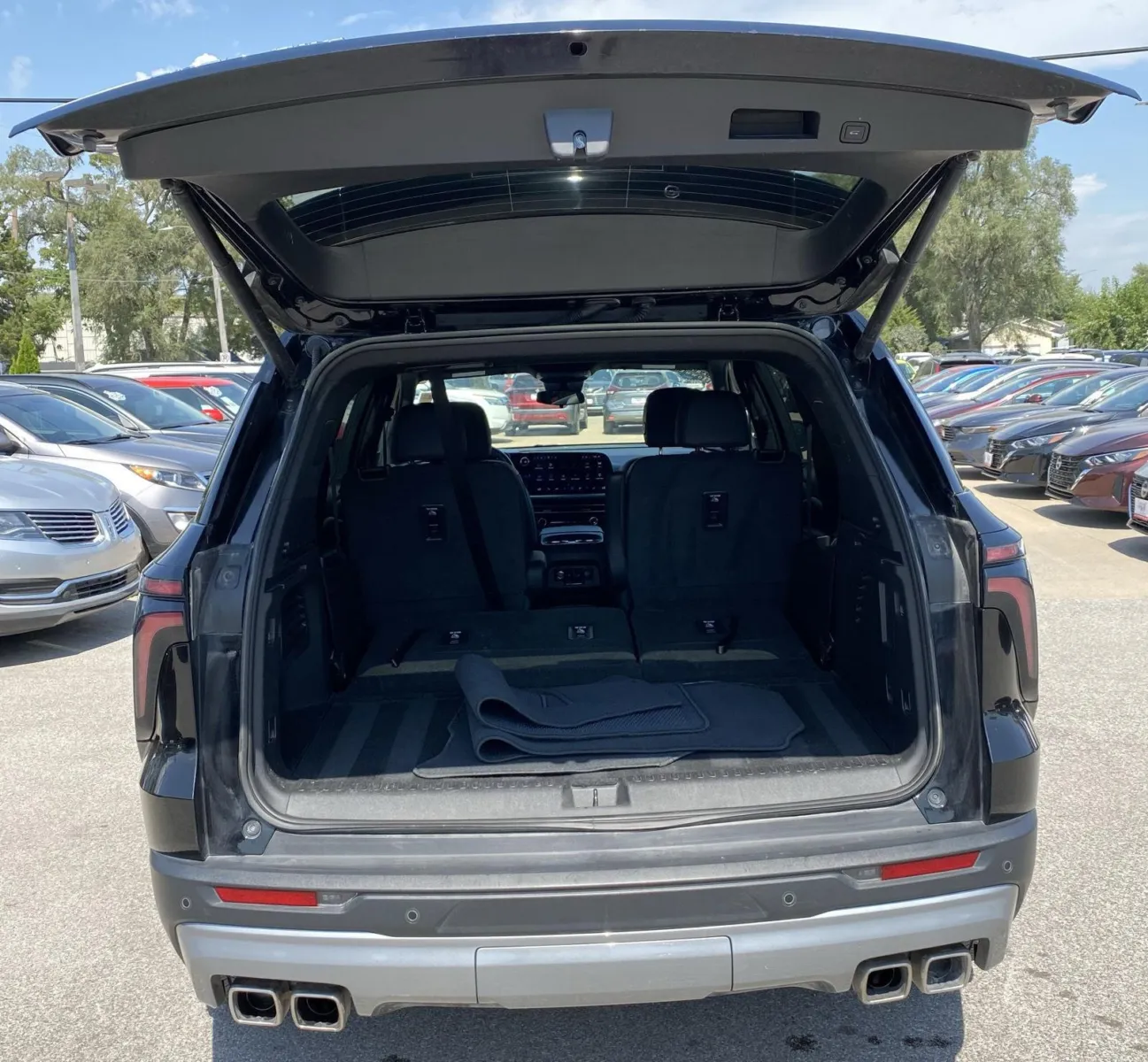 Chevrolet Traverse photo 10