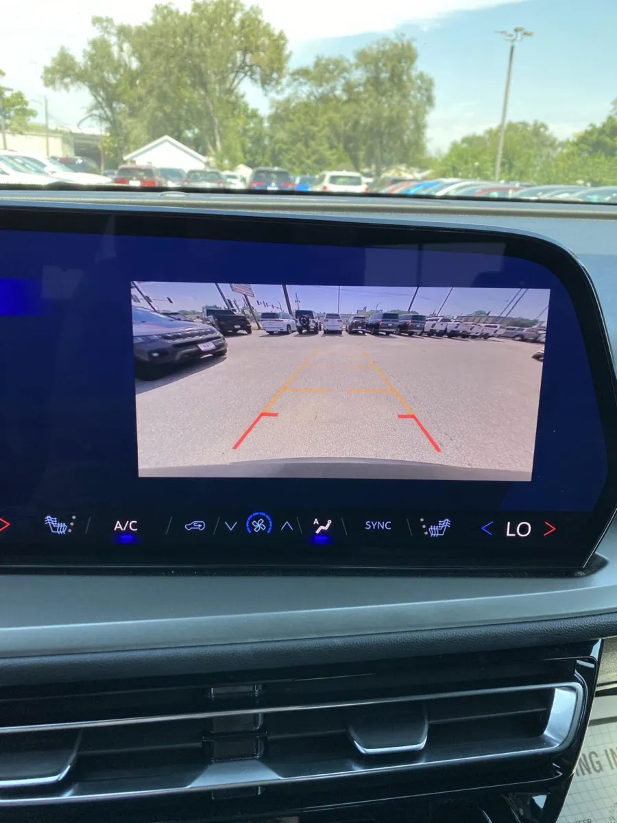 Chevrolet Traverse photo 23