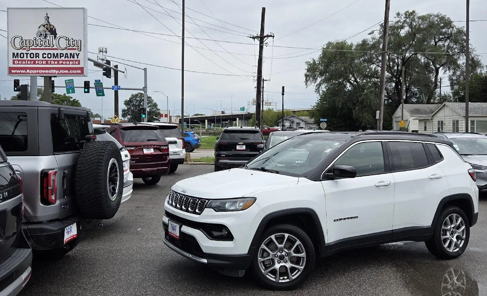 White 2025 Jeep Compass Limited for sale in Des Moines, IA