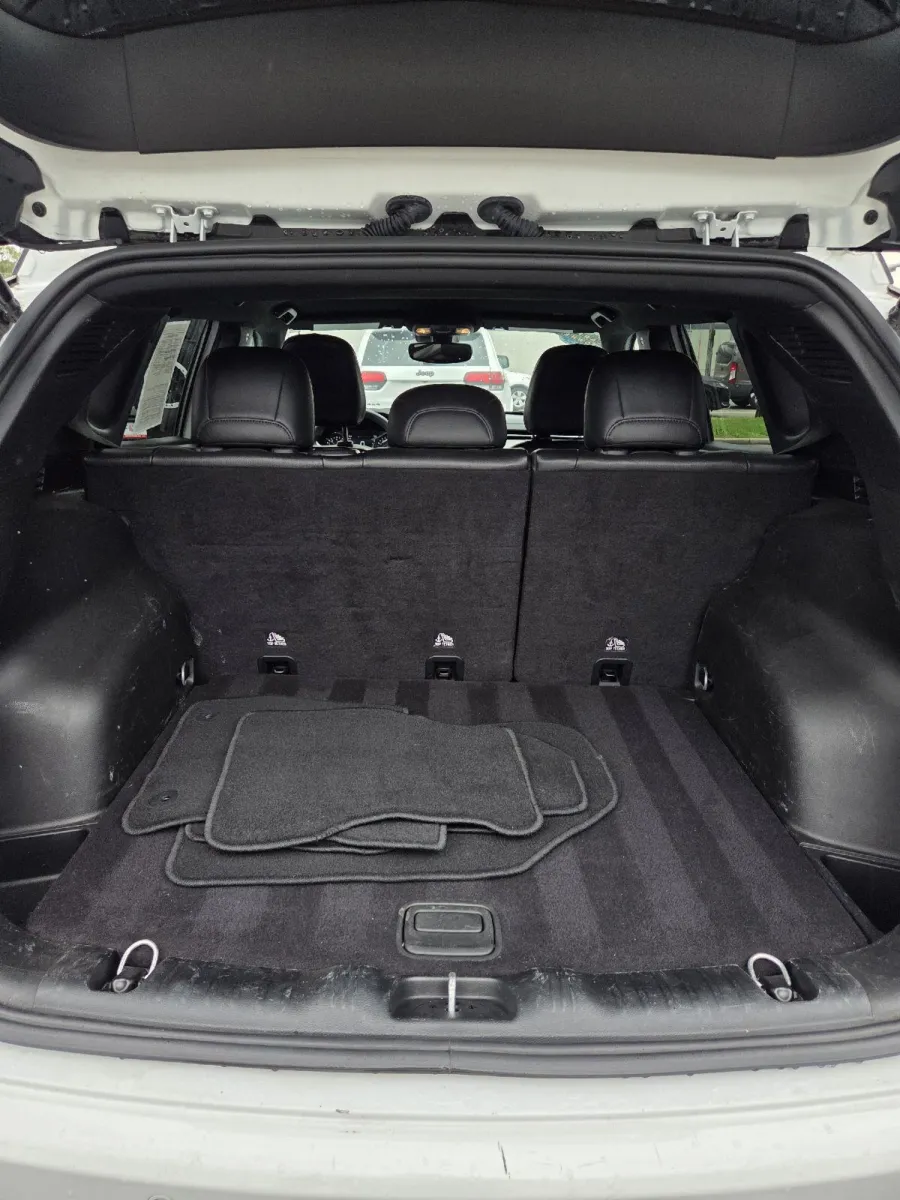 Jeep Compass photo 11