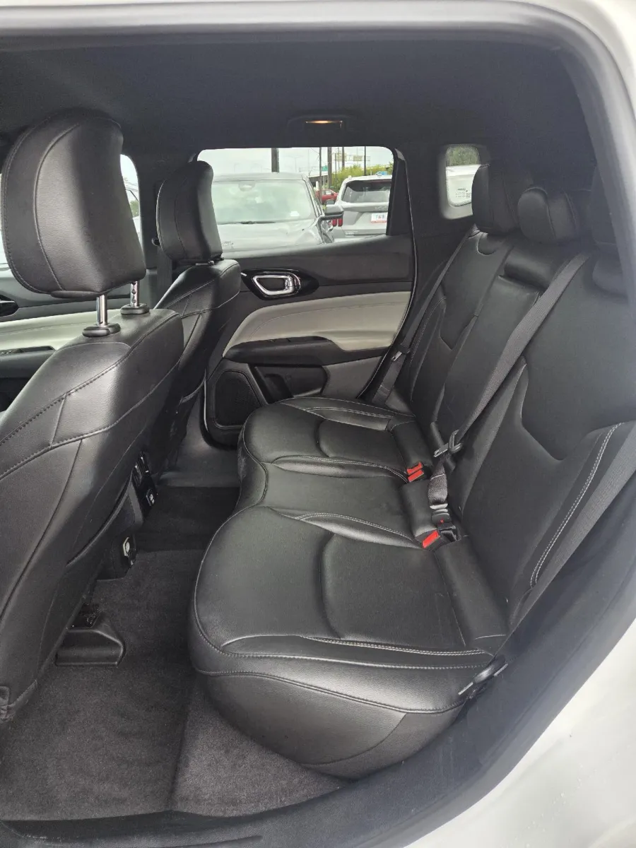 Jeep Compass photo 16