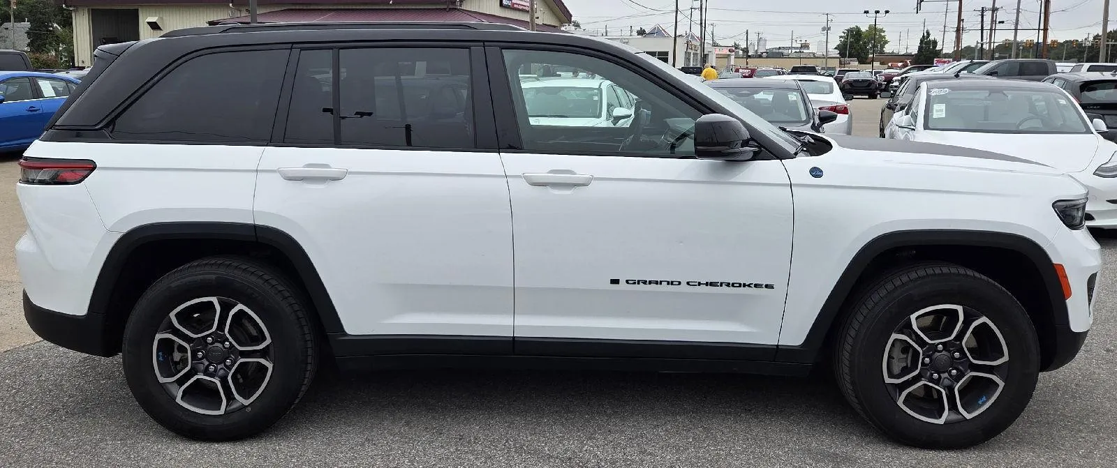Jeep Grand Cherokee photo 6