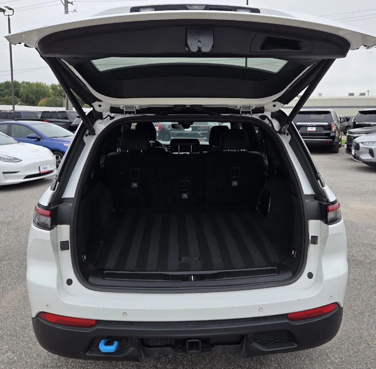 Jeep Grand Cherokee photo 10