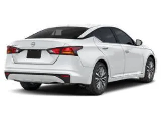 Nissan Altima photo 11