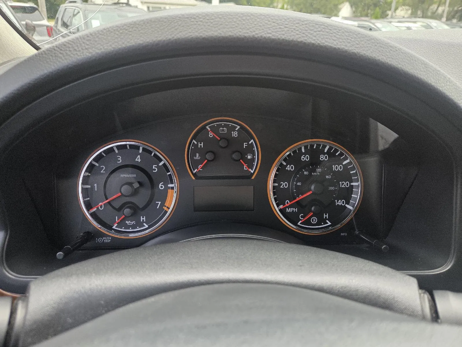 Nissan Armada photo 23