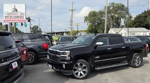 Black 2018 Chevrolet Silverado 1500 High Country for sale in Des Moines, IA