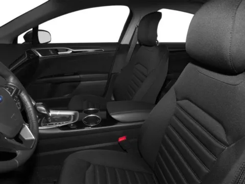More photos of 2016 Ford Fusion SE at Capital City Motor Company, IA