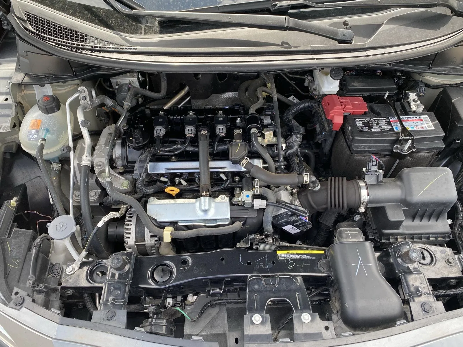 Nissan Versa photo 4