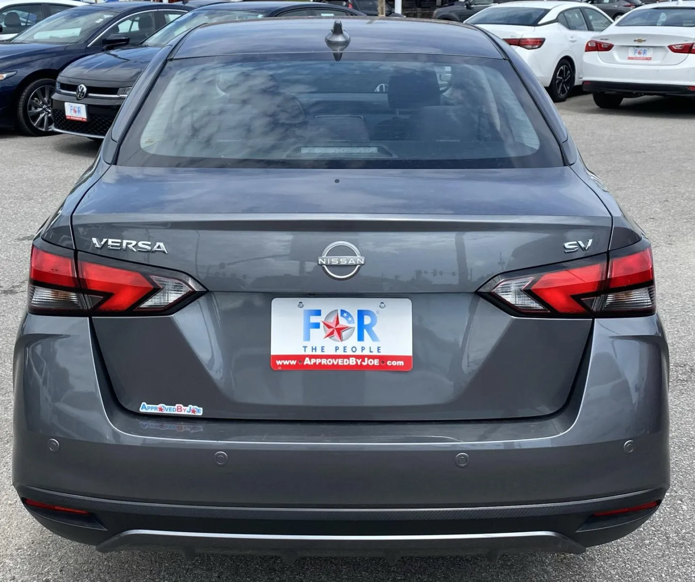 Nissan Versa photo 9