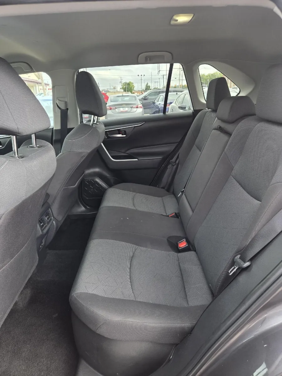 Toyota RAV4 photo 15