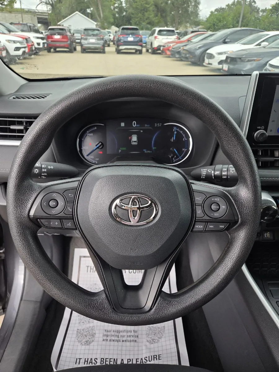 Toyota RAV4 photo 18