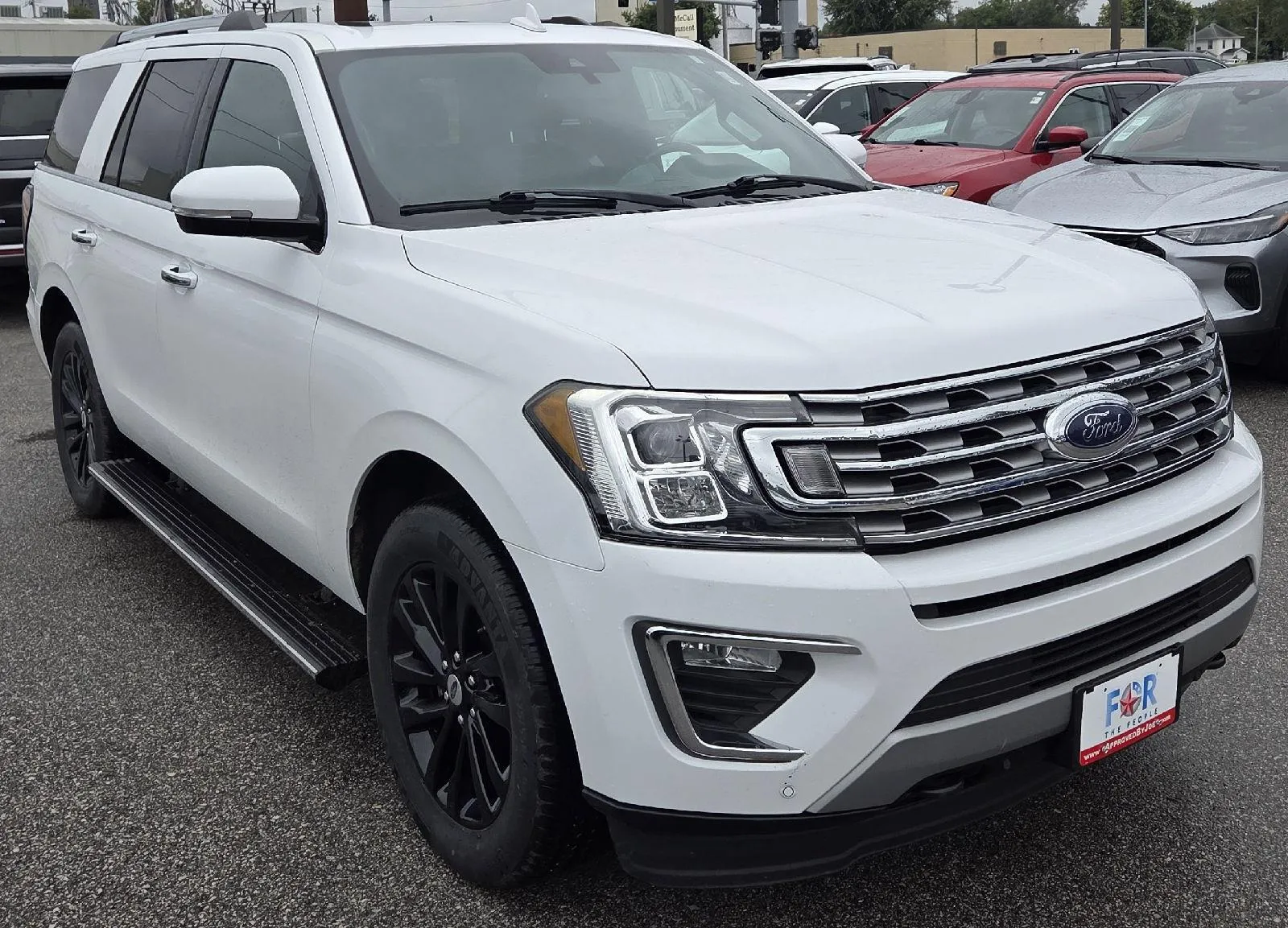Ford Expedition photo 2
