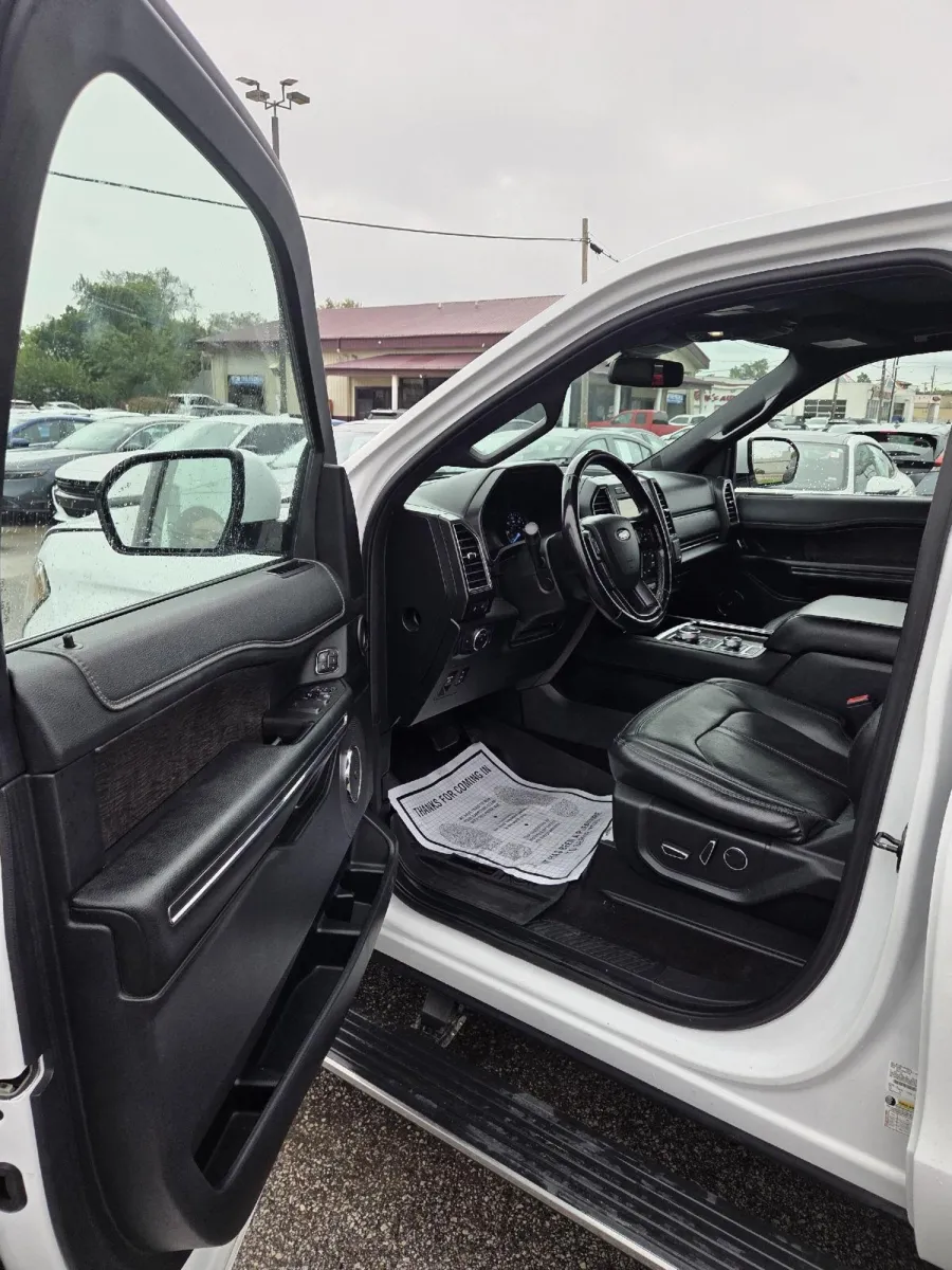 Ford Expedition photo 13