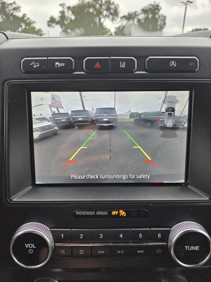 Ford Expedition photo 24