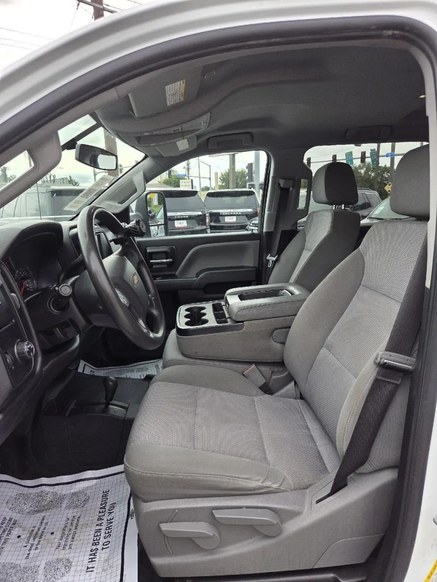 Chevrolet Silverado photo 12