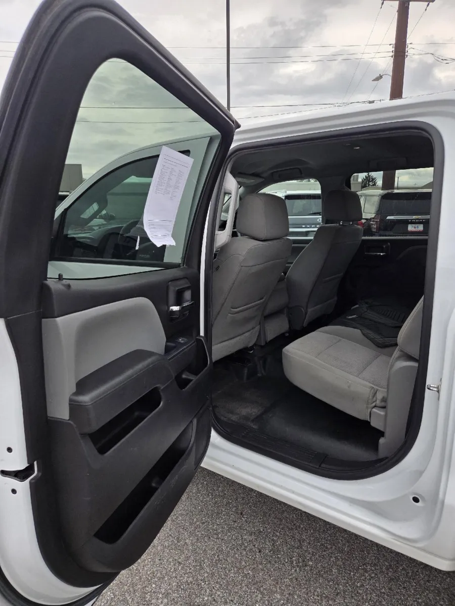Chevrolet Silverado photo 13