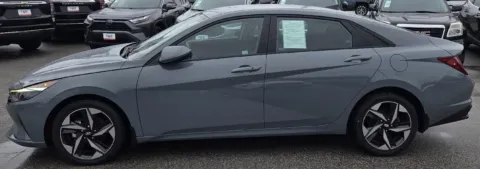 More photos of 2023 Hyundai Elantra SEL at Capital City Motor Company, IA