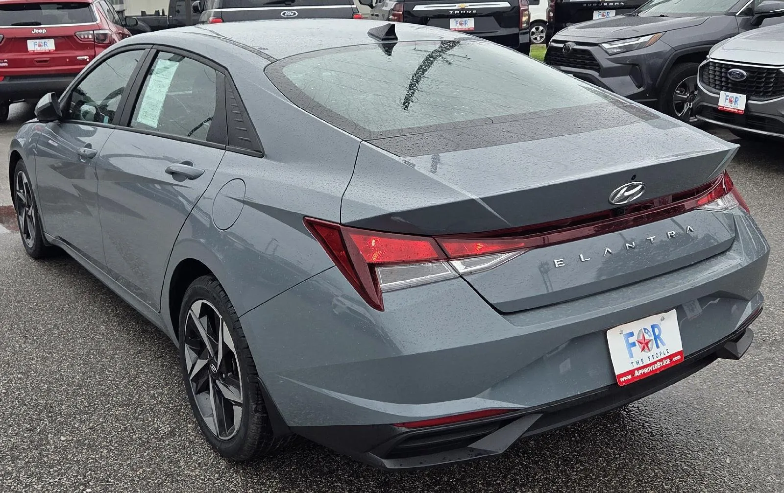 Hyundai Elantra photo 8