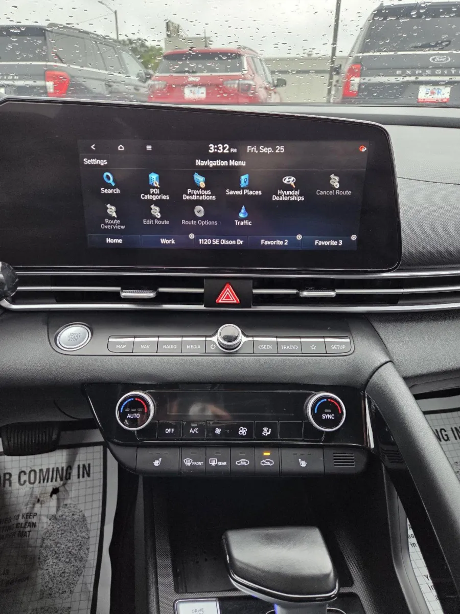 Hyundai Elantra photo 20