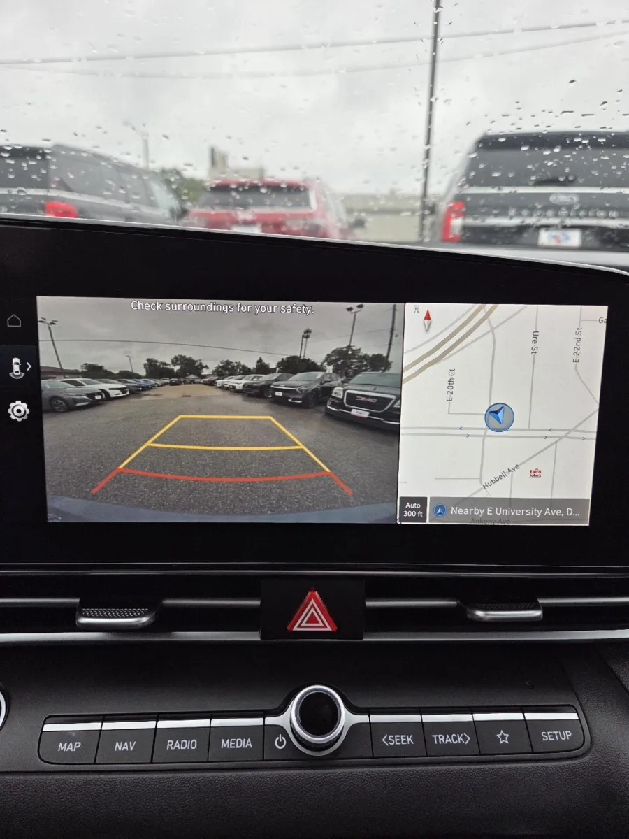 Hyundai Elantra photo 21