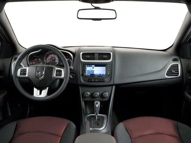 Dodge Avenger photo 3