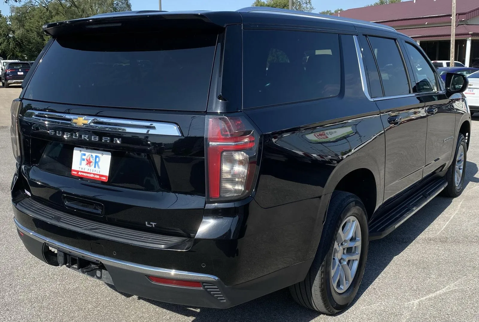 Chevrolet Suburban photo 8