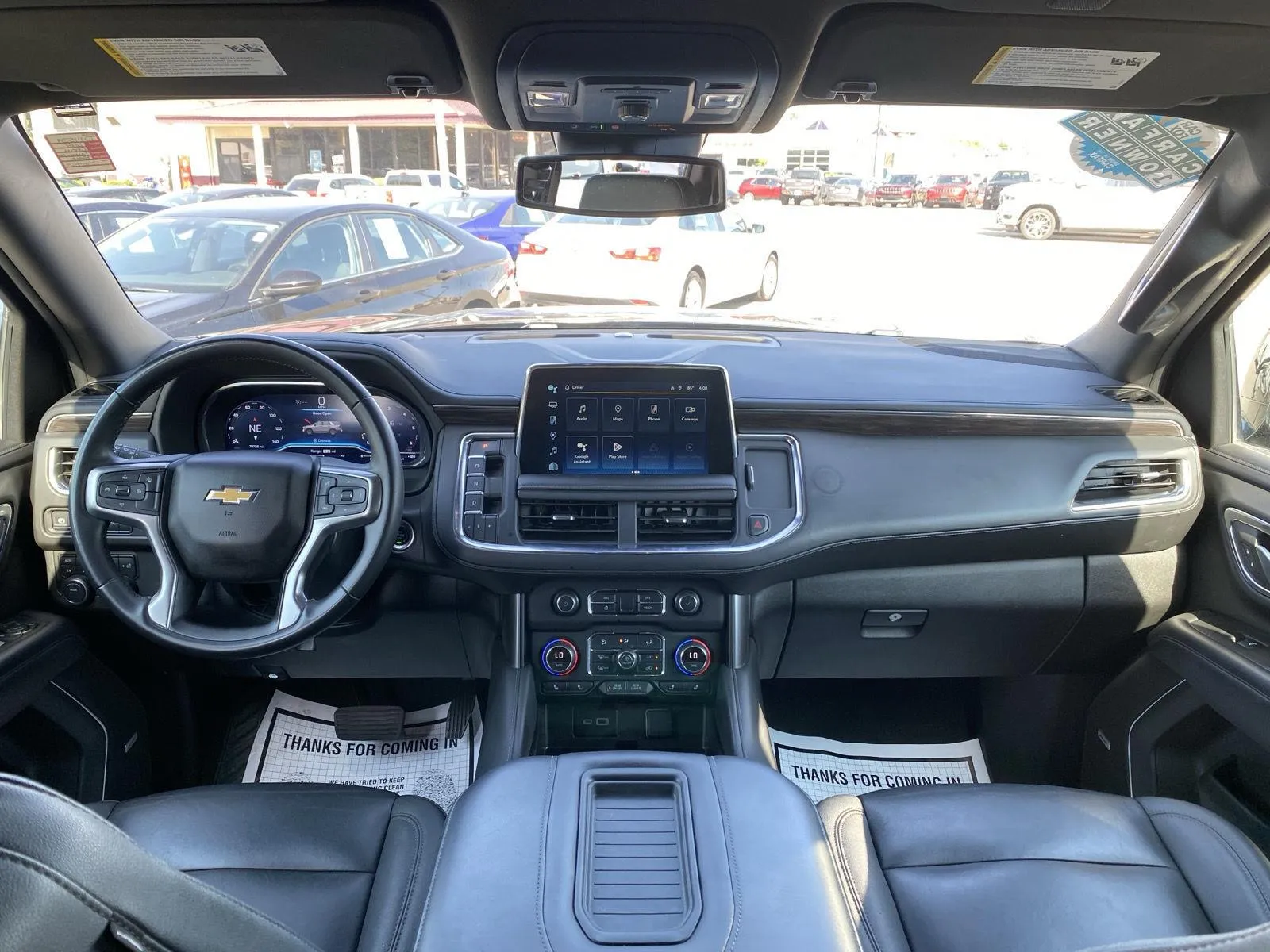 Chevrolet Suburban photo 20