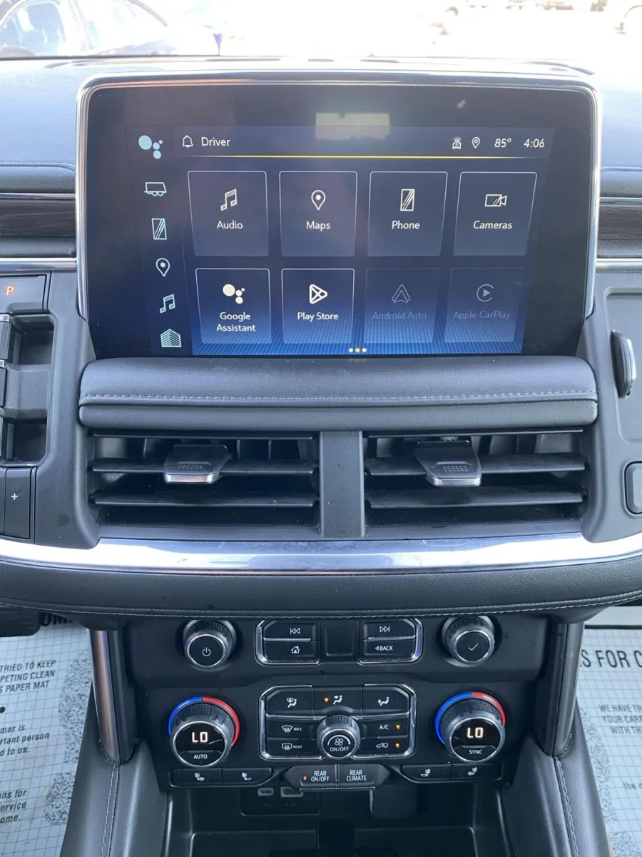 Chevrolet Suburban photo 23