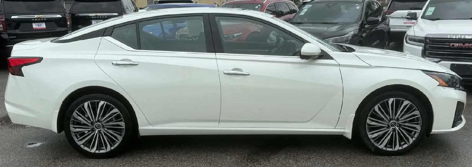 Nissan Altima photo 6