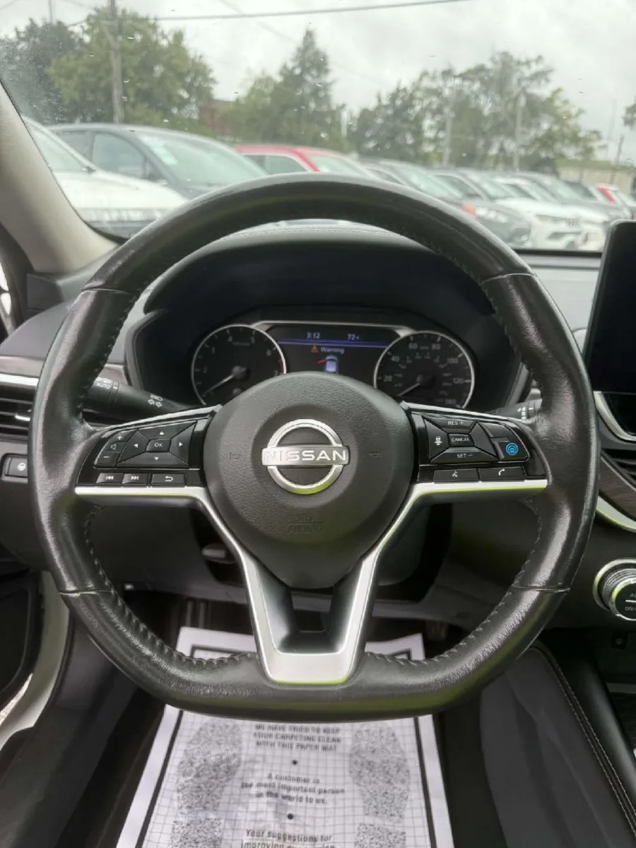 Nissan Altima photo 17