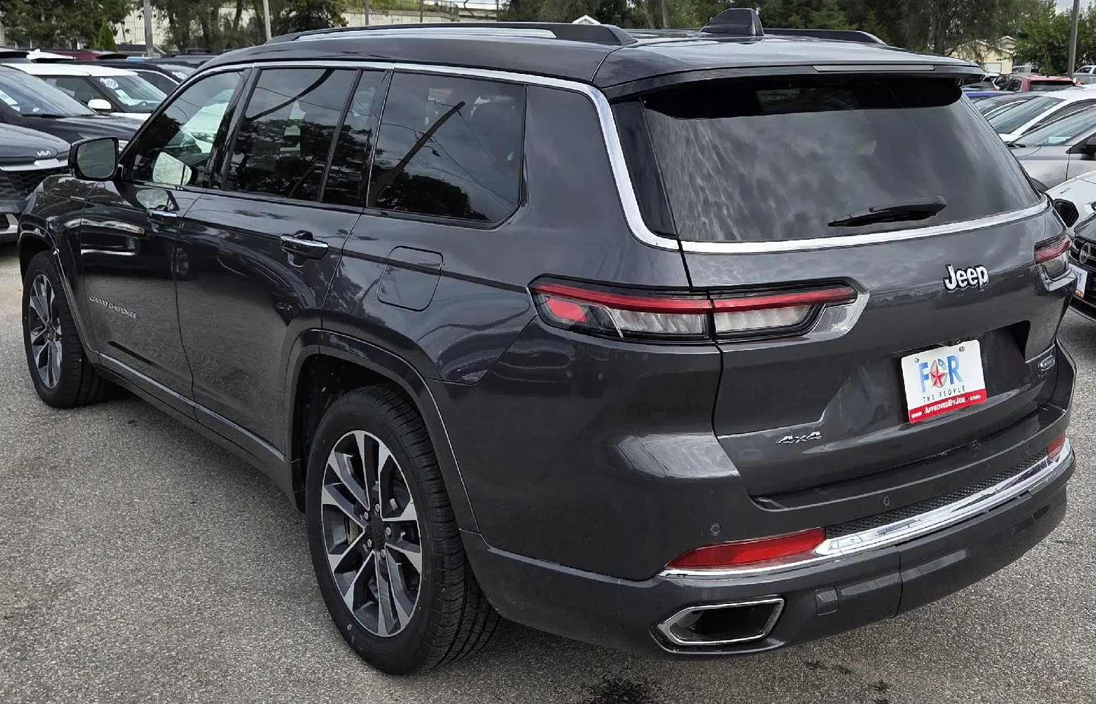 Jeep Grand Cherokee L photo 8