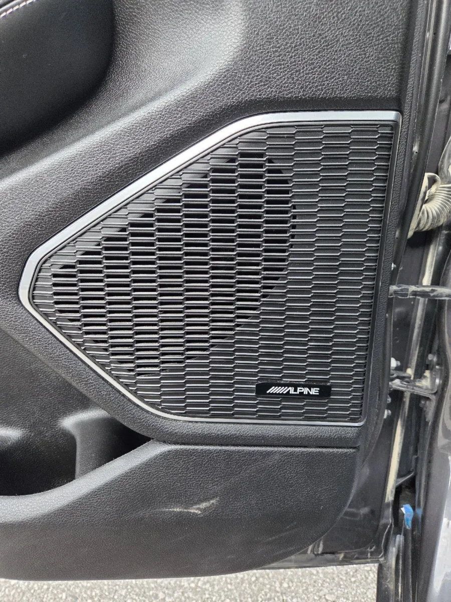 Jeep Grand Cherokee L photo 28