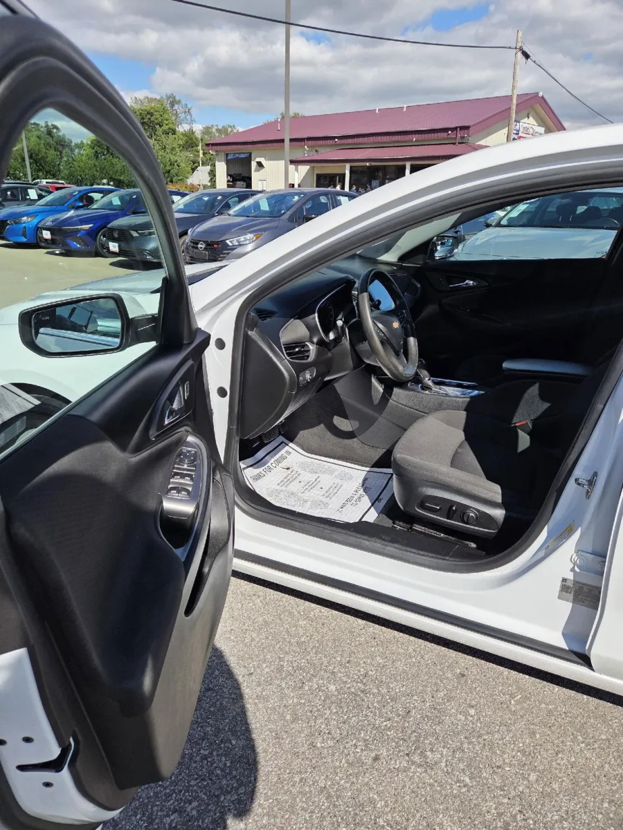 Chevrolet Malibu photo 12