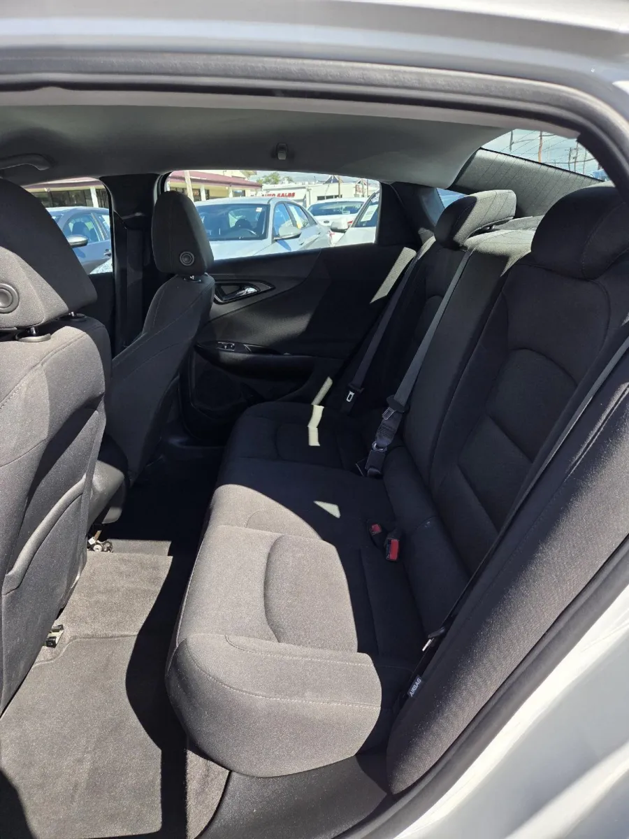 Chevrolet Malibu photo 15