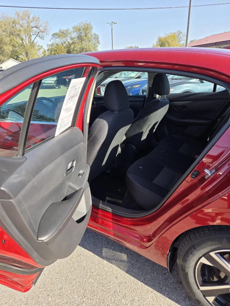 2024 Nissan Sentra SV photo 15