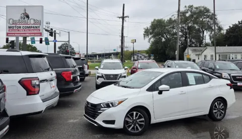 White 2024 Nissan Versa SV for sale in Des Moines, IA