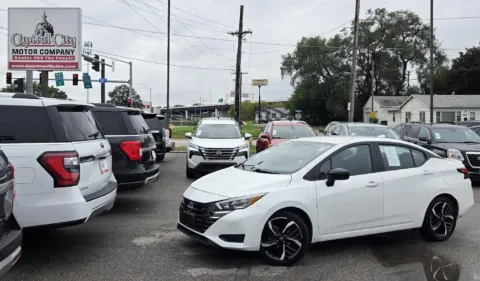 White 2024 Nissan Versa SR for sale in Des Moines, IA