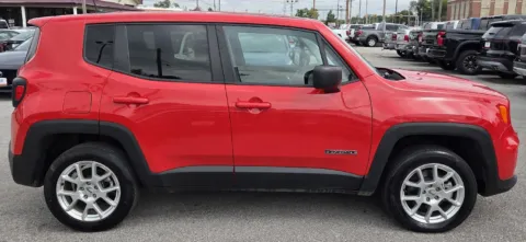 More photos of 2023 Jeep Renegade Latitude at Capital City Motor Company, IA