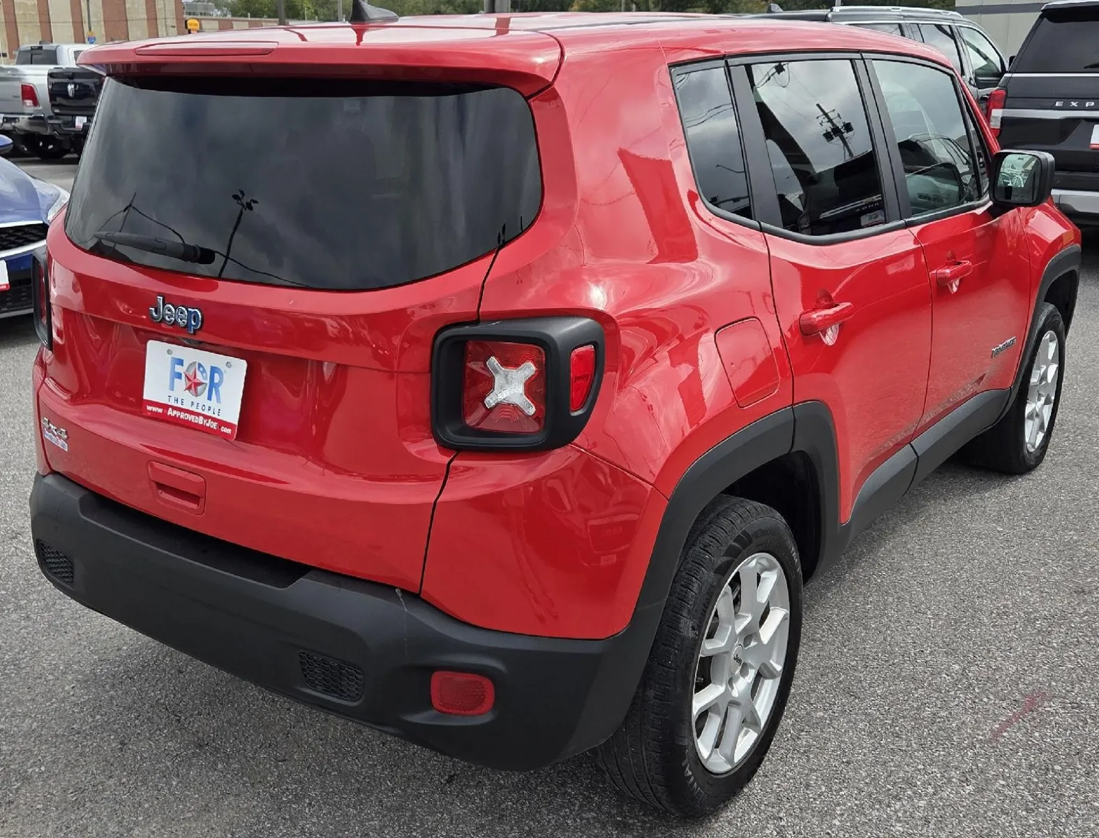 Jeep Renegade photo 8