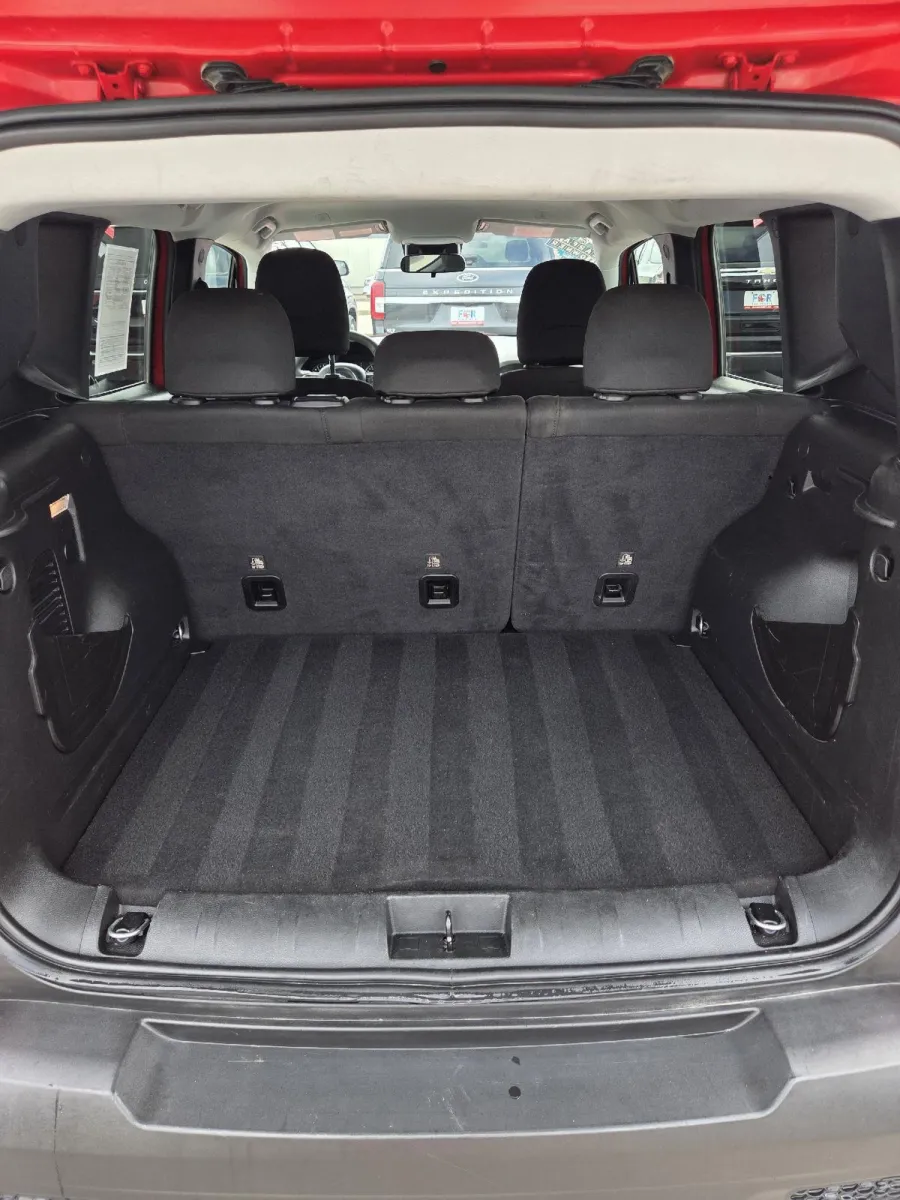 Jeep Renegade photo 11