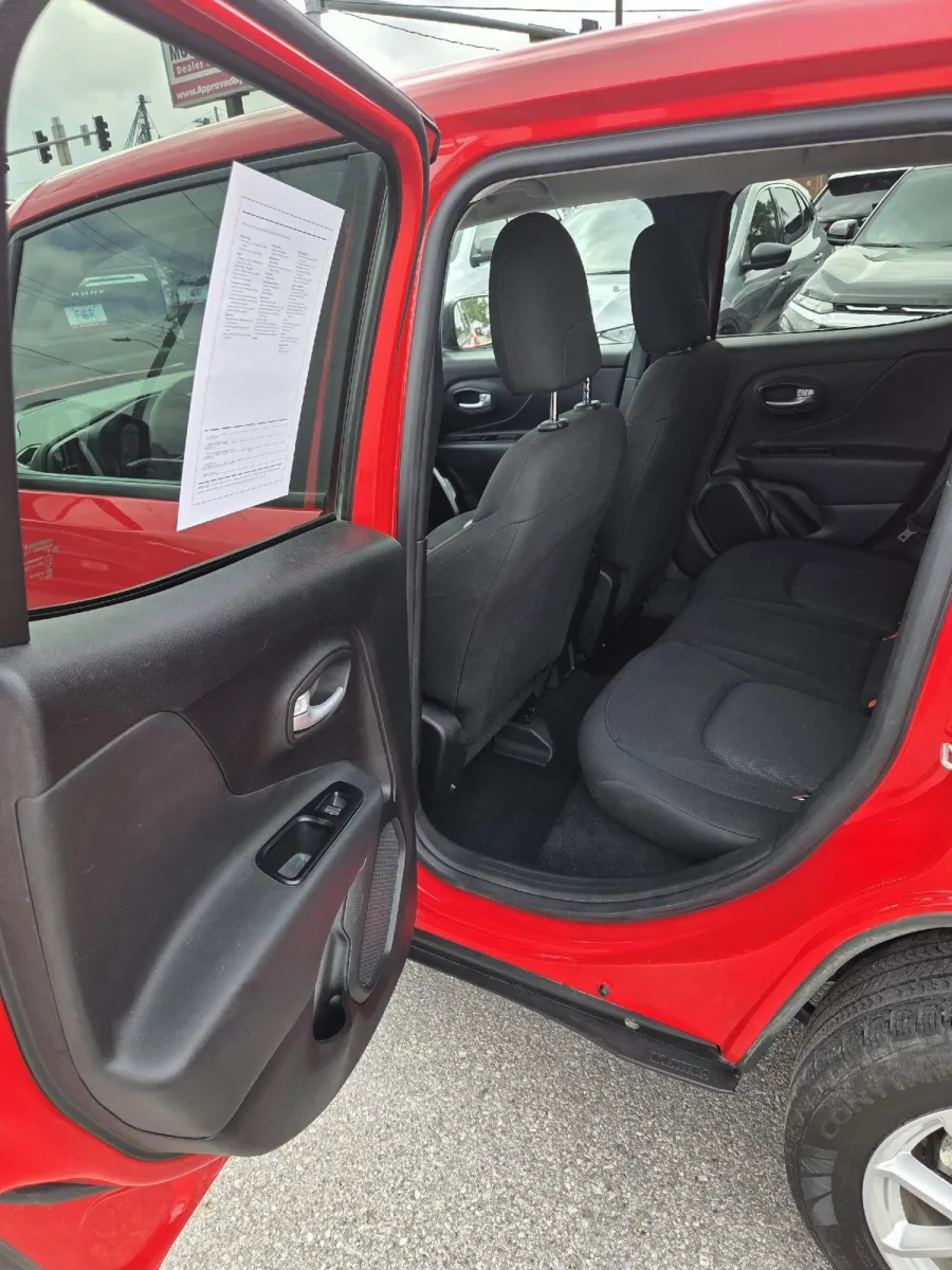 Jeep Renegade photo 15