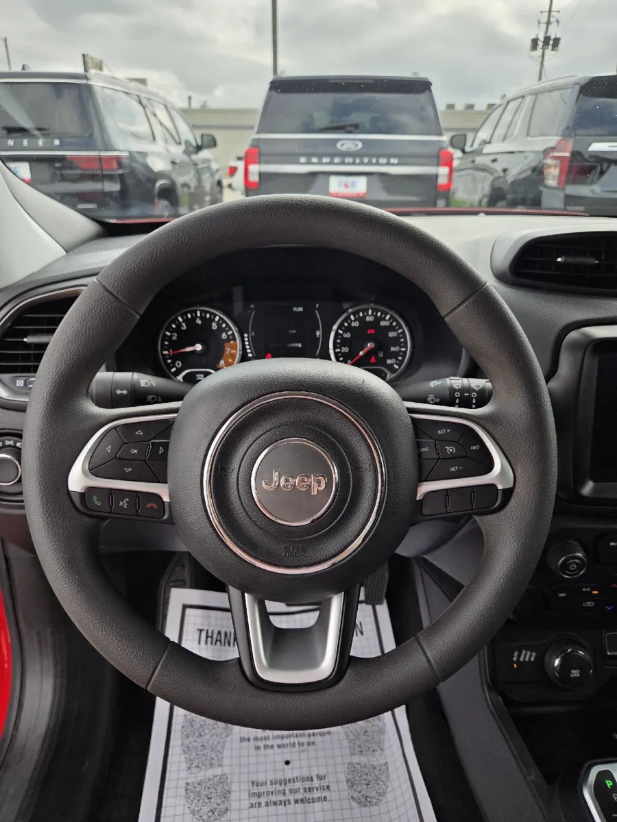 Jeep Renegade photo 18