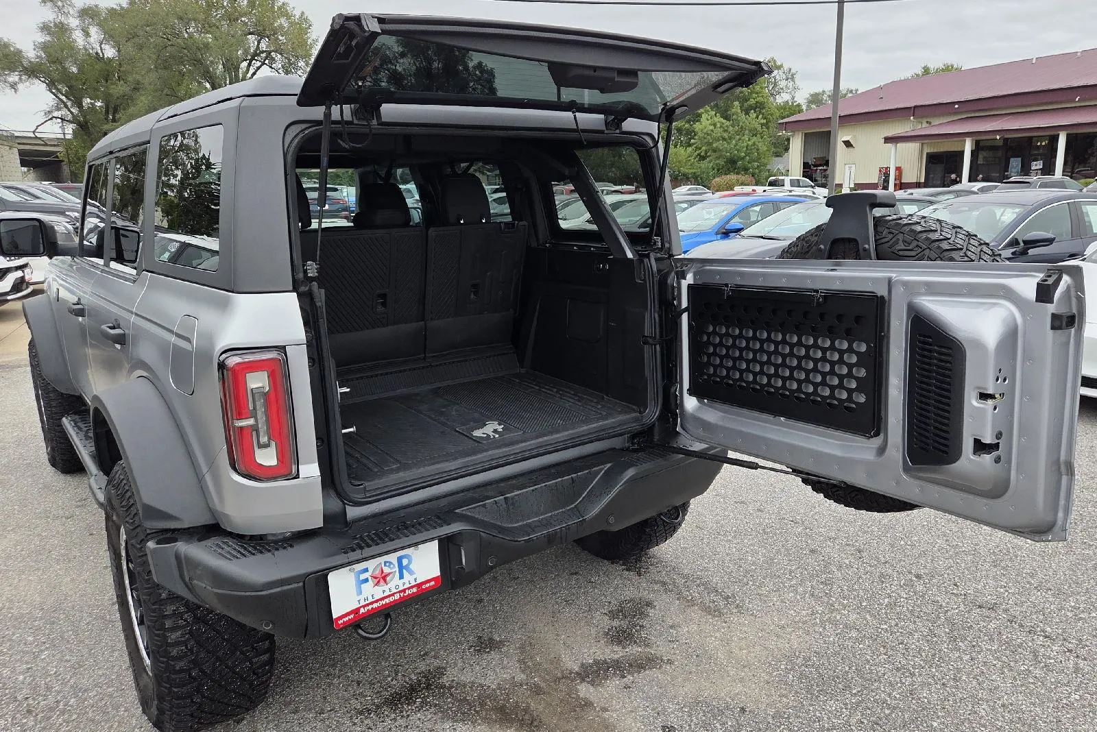 Ford Bronco photo 10