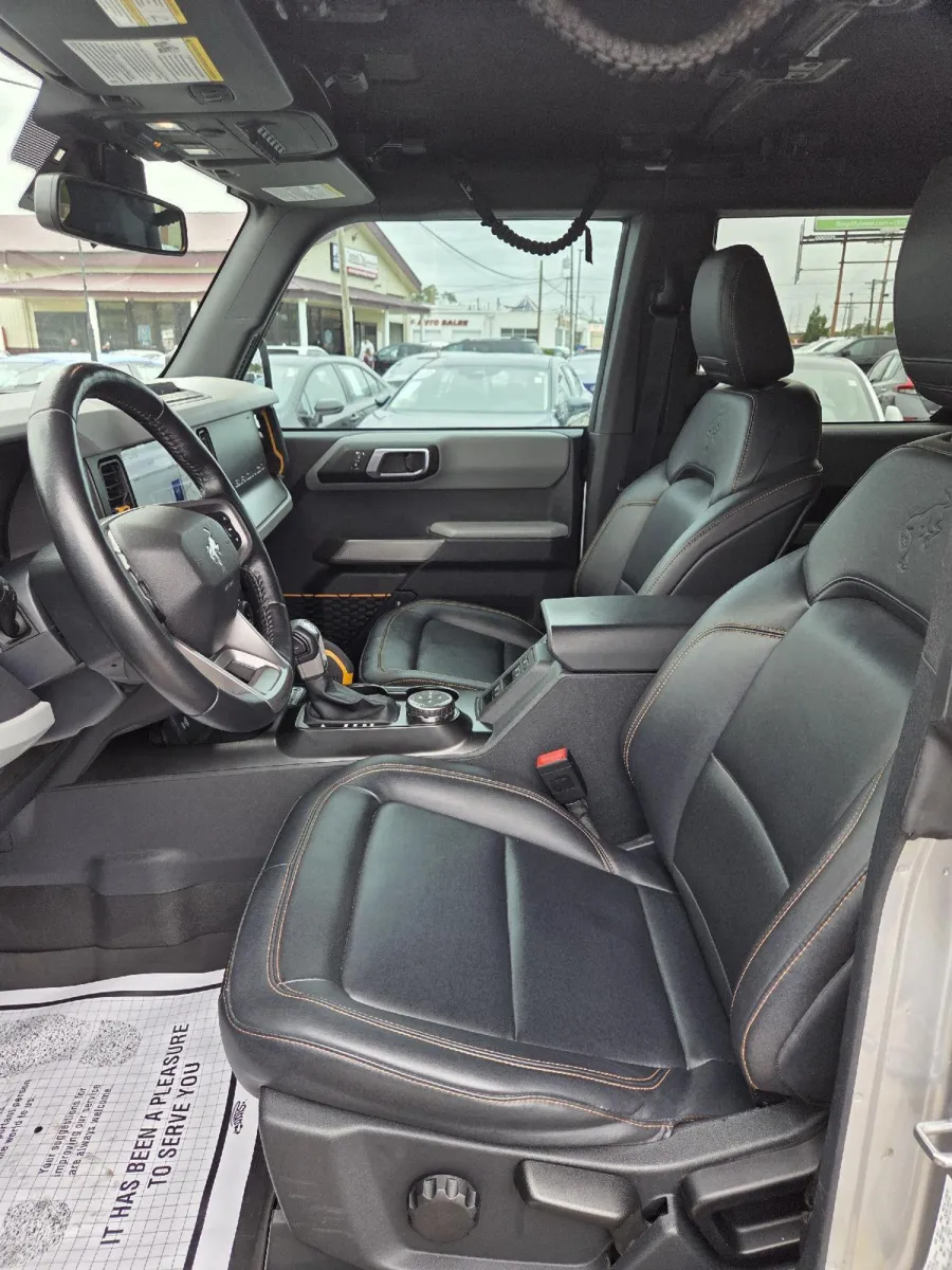 Ford Bronco photo 14