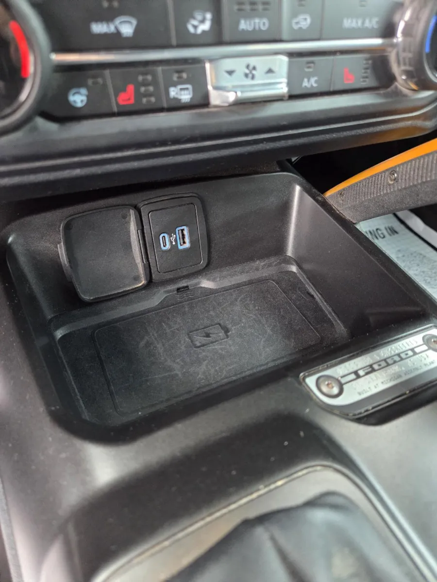 Ford Bronco photo 24