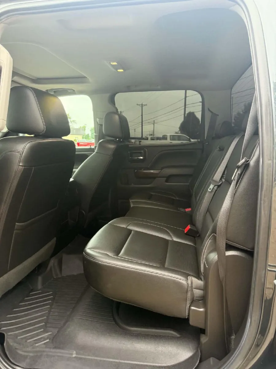 GMC Sierra photo 14